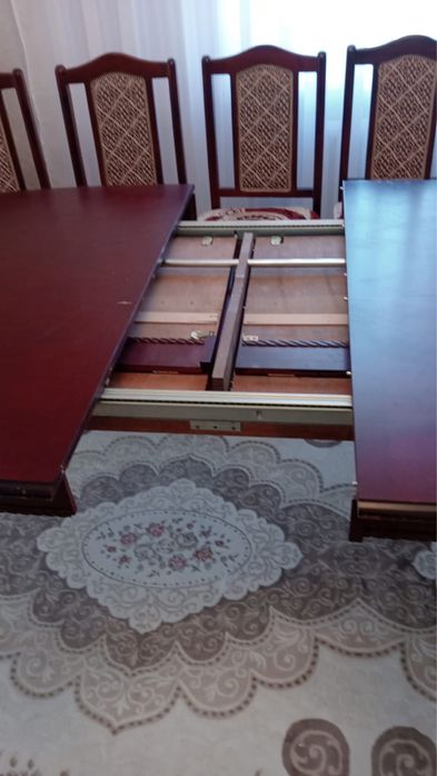 Продам стол ………….