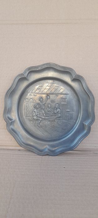 Farfurie vintage din zinc