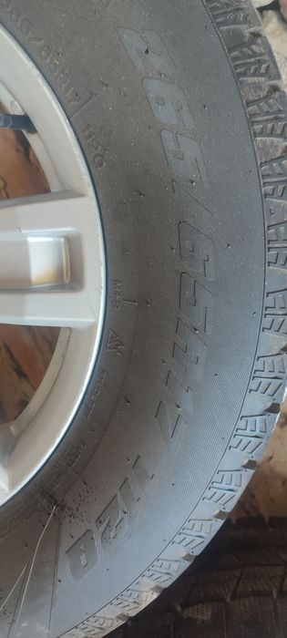 Продам срочно резину с дисками