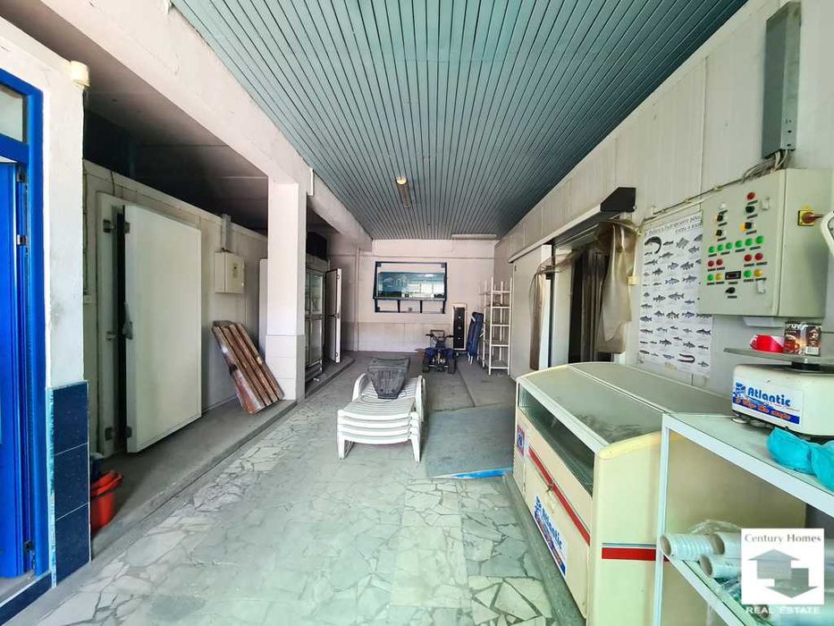 111344 Склад на две нива, с товарна рампа и магазин, в кв. Чолаковци