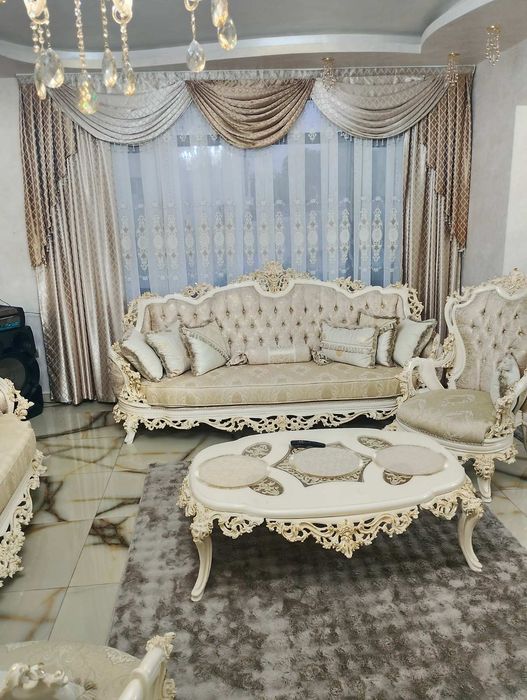 Два броя завеси и лабрикен