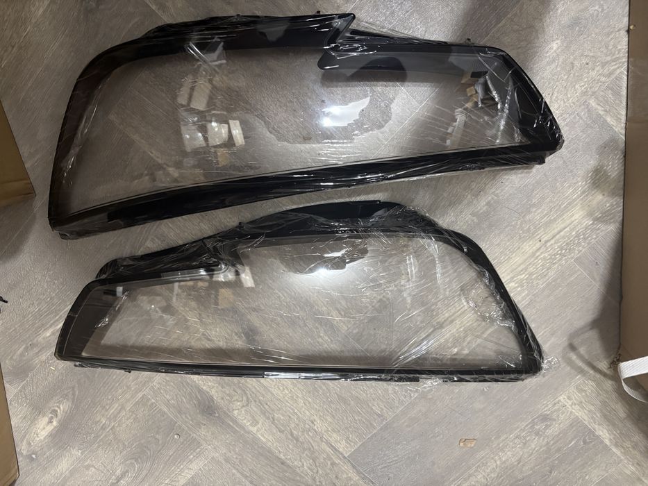 Комплект Стъкла / Капаци за фарове за Audi A4 B9 (15-19) стъкло фар