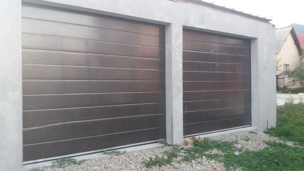 uși de garaj secționale culoare maro