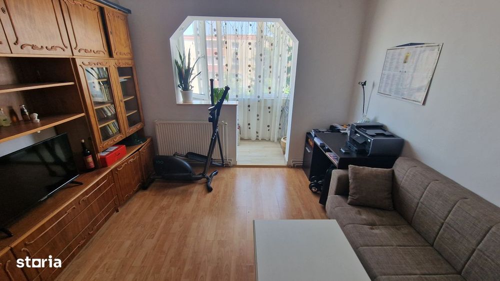 Apartament 3 camere Tractorul
