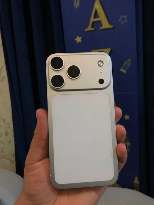 Iphone 11   17 pro korpusda