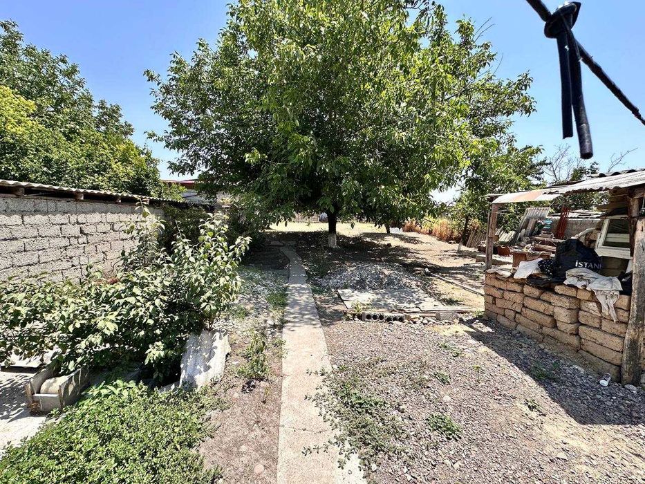 Xovli sotiladi 8 sotix Продается участок Ахмад Яссавий 8 соток