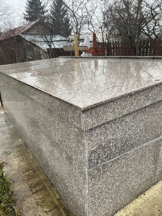 Monumente funerare Granit Jud Dolj