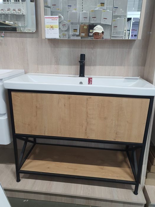 Продаётся умывальник с раковиной