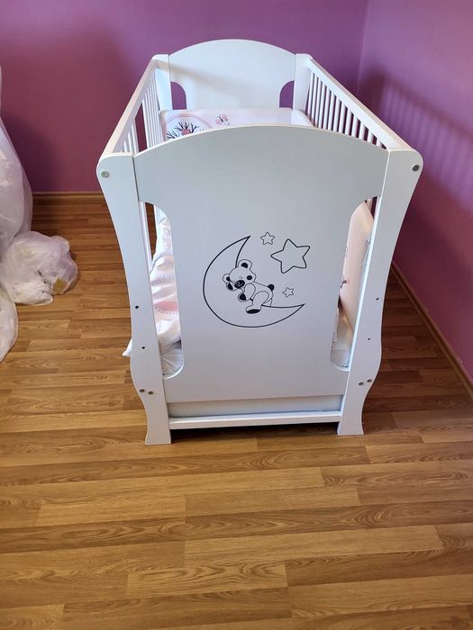 Бебешко легло ,бяло