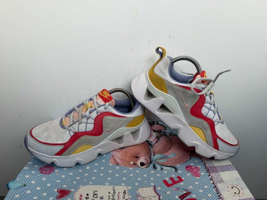 Nike Ryz 365 White Track Red''оригинални маратонки 39 номер