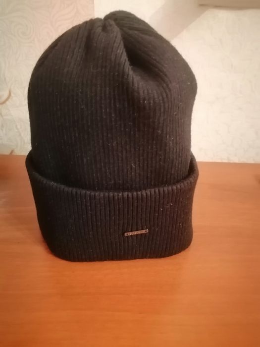 Продам шапку весна