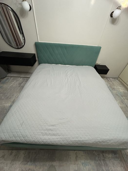 Продам кровать с подьемным механизмом 180*200