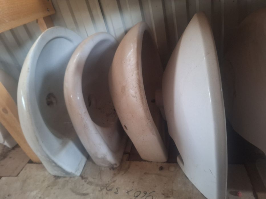 Продам крышку от бочка унитаза