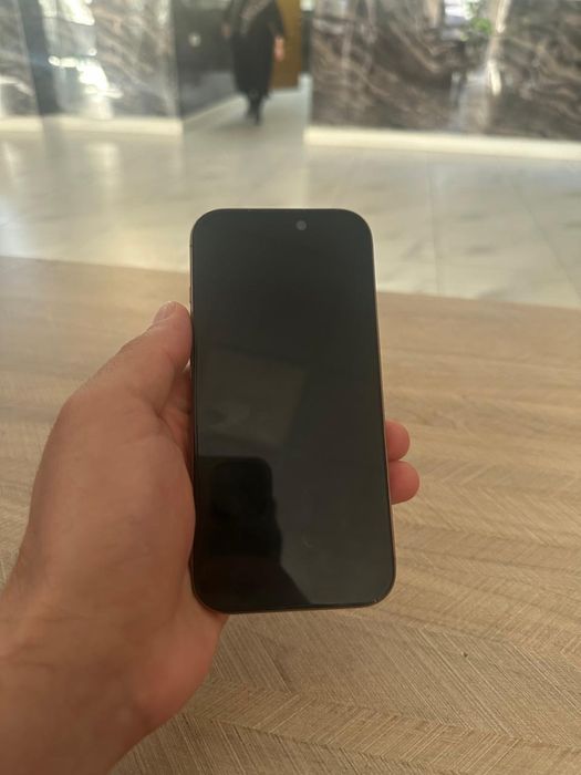 Iphone 16 pro desert