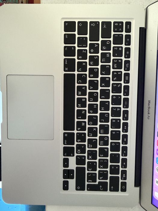 Macbook air 2017/i5/8/256