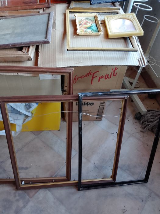 Рамки за картини и др.