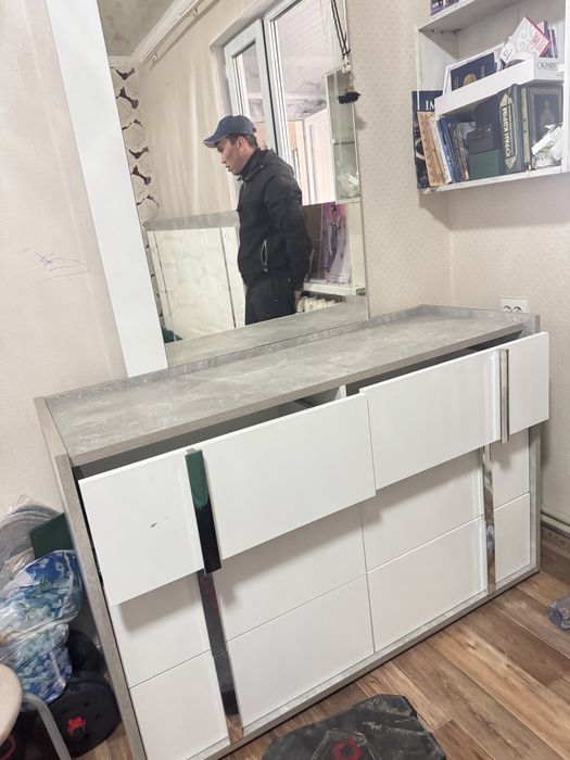 Спальный гарнитур хорошый