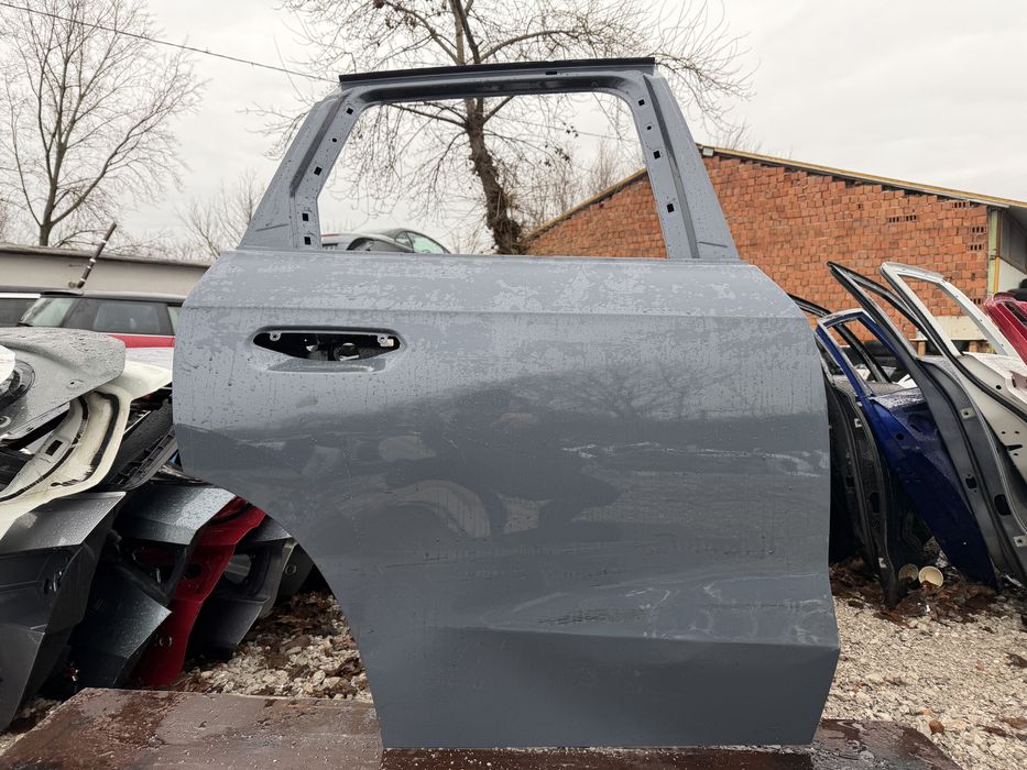 Врата BMW X1 U11