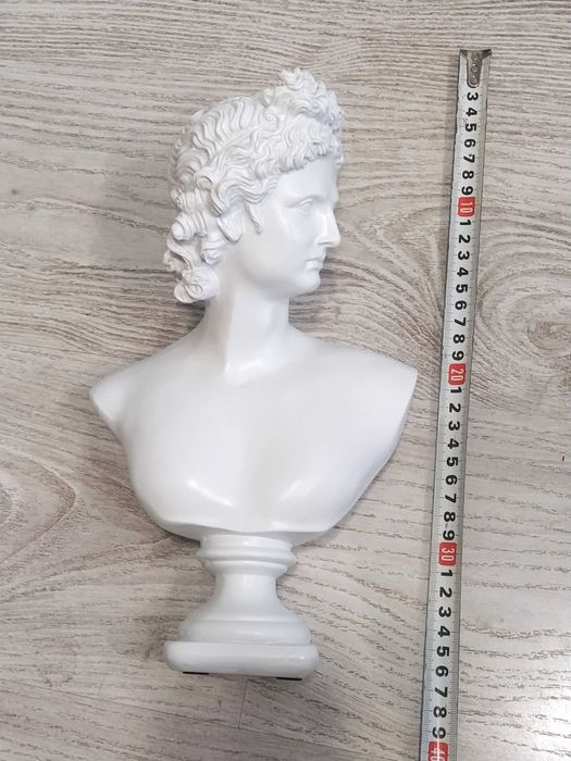 Статуя- бюст на древногръцко божество - Аполон