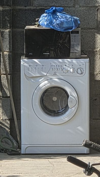 Стиралка микроволновка роботпылесос
