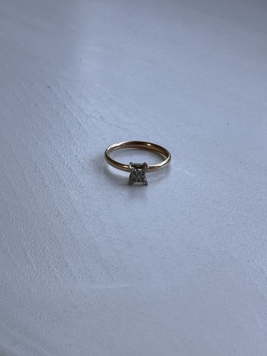 продам золотое кольцо