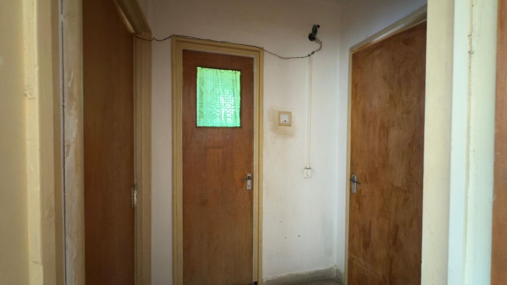 Apartament 3 camere nefinalizat ,semidecomandat zona Odobescu liceu.AG