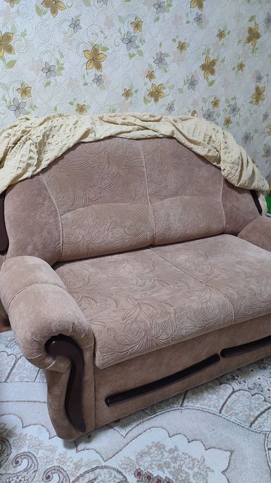 Продаю диван 3.2.1.