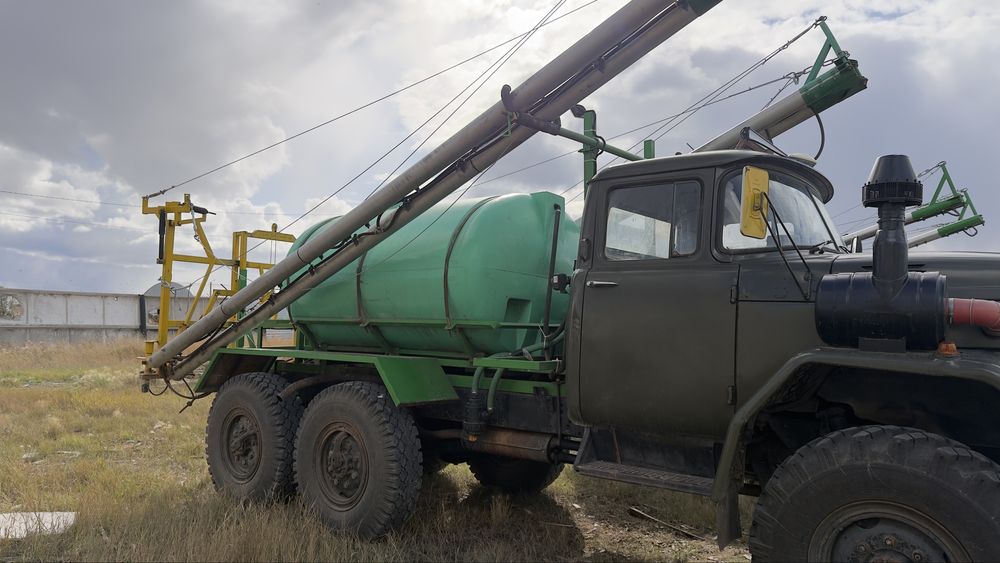 Продам опрыскватель на базе зил 131