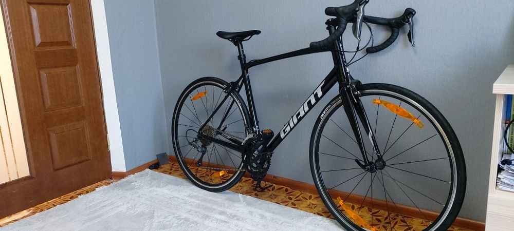 Велосипед giant contend 3