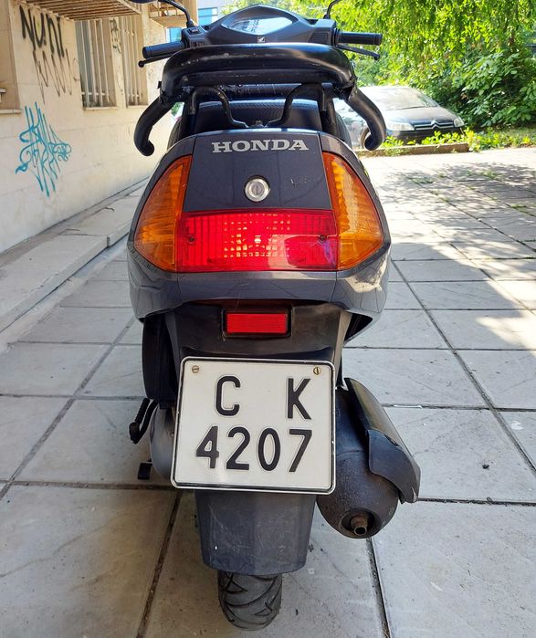 скутер Honda lead 100