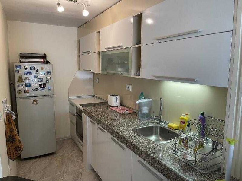 Дава се под наем Двустаен апартамент в Бургас, Лазур - 75 кв.м за 663 € - Снимка #3