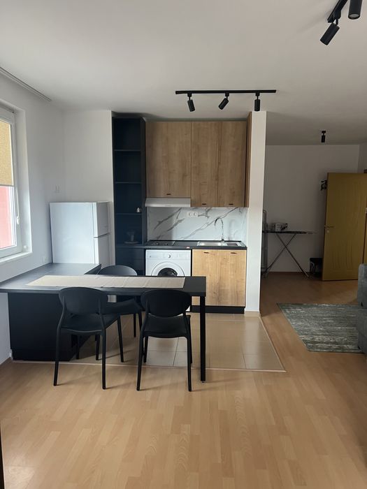 Студио или апартамент под наем / целогодишно