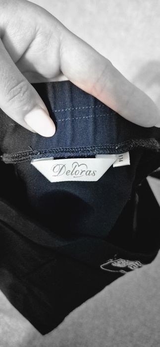 Продам школьную одежду