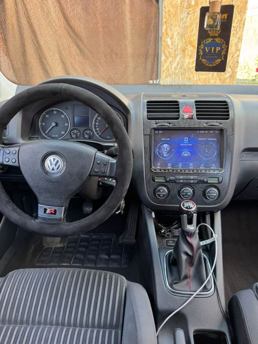 VOLKSWAGEN Golf 2004 — imagine 5