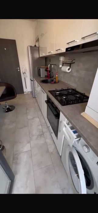 Inchiriez Garsoniera Militari Residence langa La Strada 2