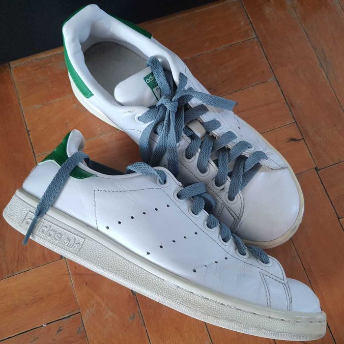 Adidasi dama Stan Smith purtati