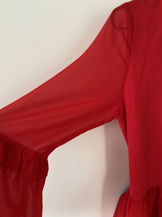 Продам ярко красное платье