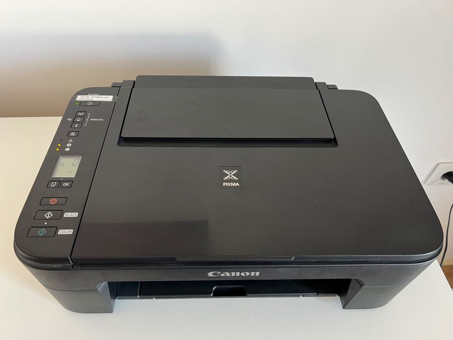 Продавам принтер Canon TS3350 PIXMA