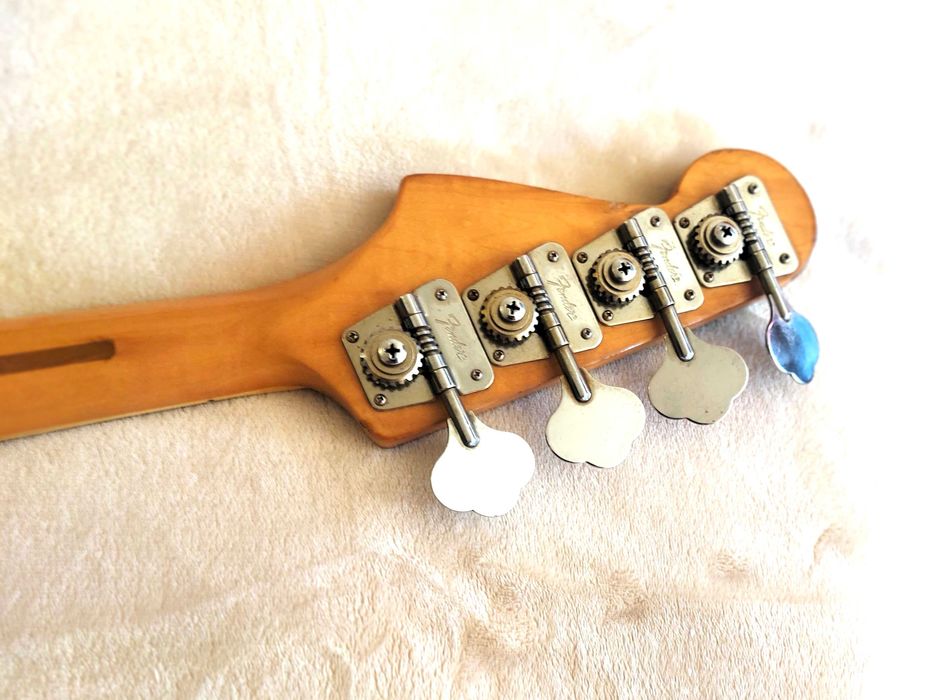 Fender Jazz Bass 1977