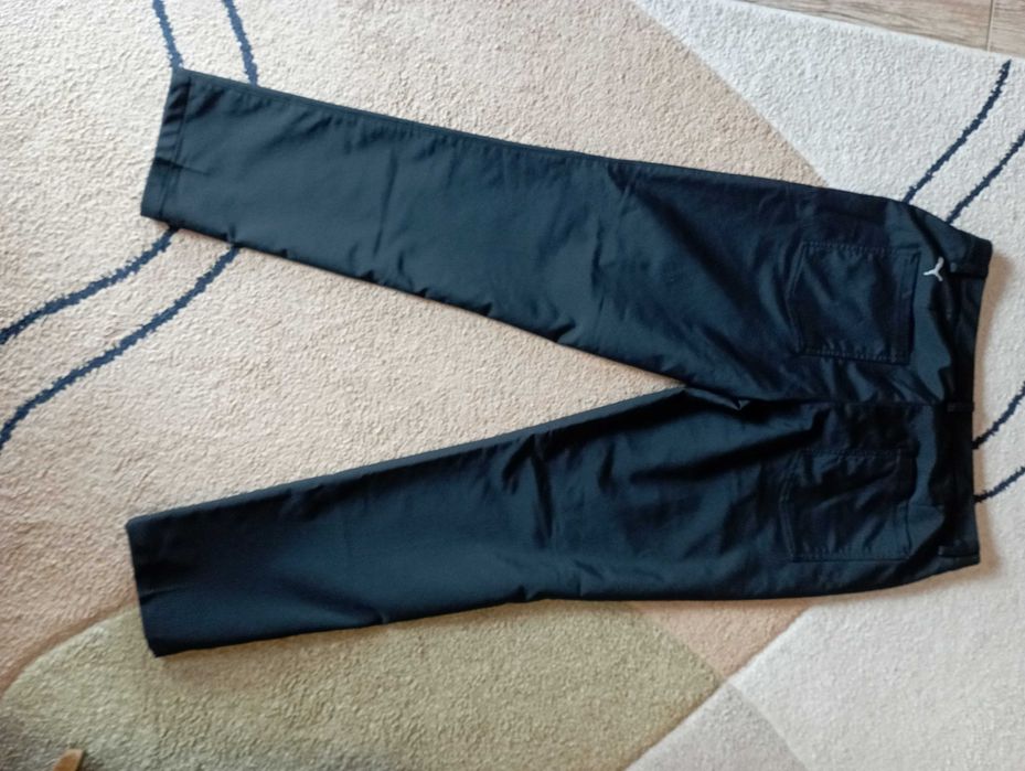 Оригинален спортно-елегантен, прав панталон Puma размер L