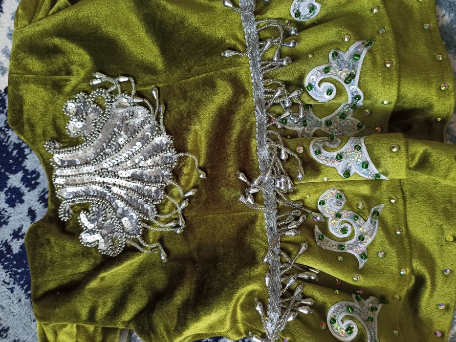 Казакша улттык костюм