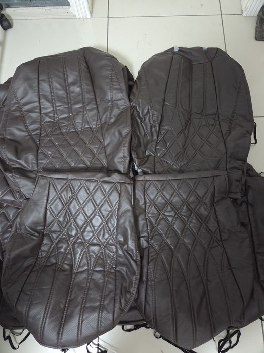 Продам авточехлы камри