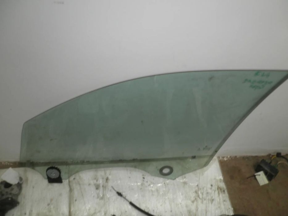 geam stanga /  fata / spate bmw seria 2 f44