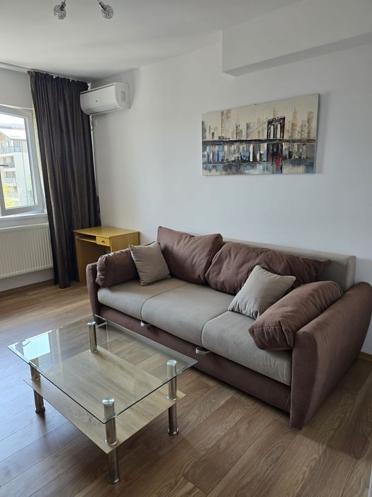 Proprietar garsoniera Militari Residence