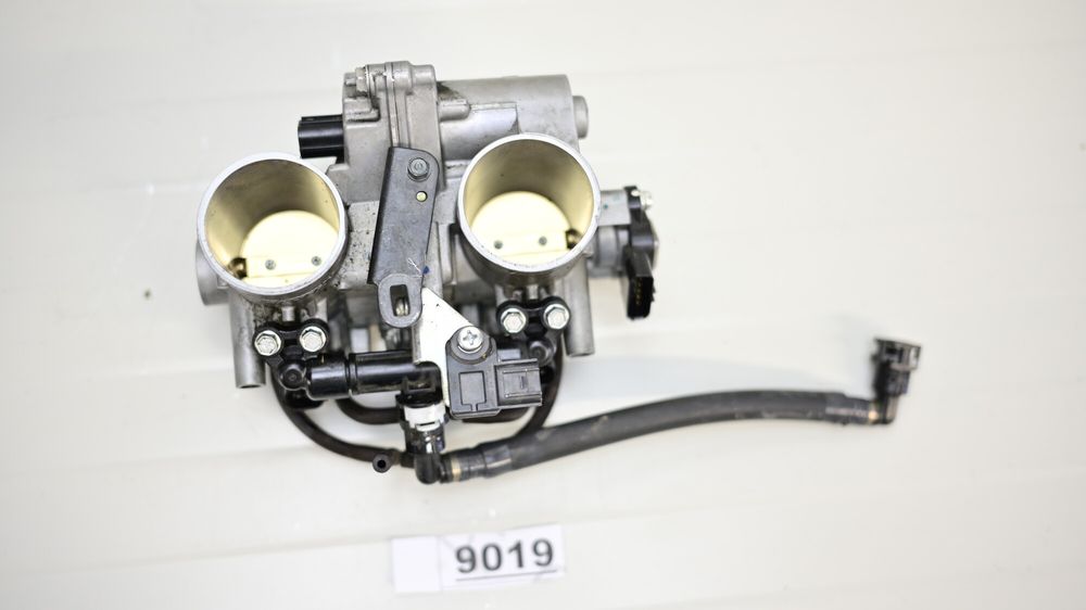 Honda CRF 1100 L Africa Twin 2020 - 2024 Rampa de injectie