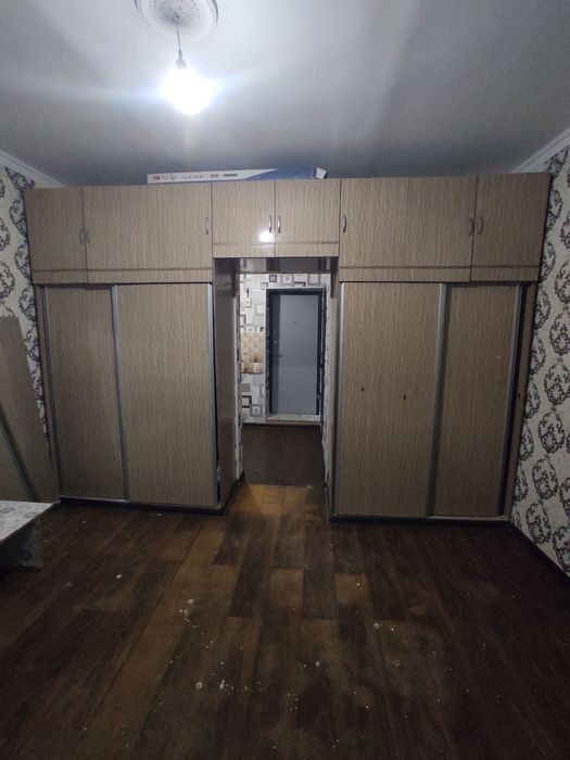 Vodnik bozorchani roʻparasida 1-xona