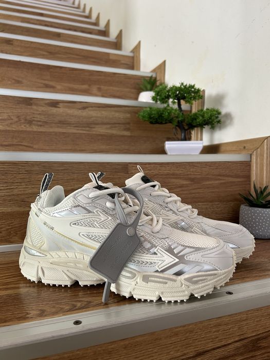 Off white be right back