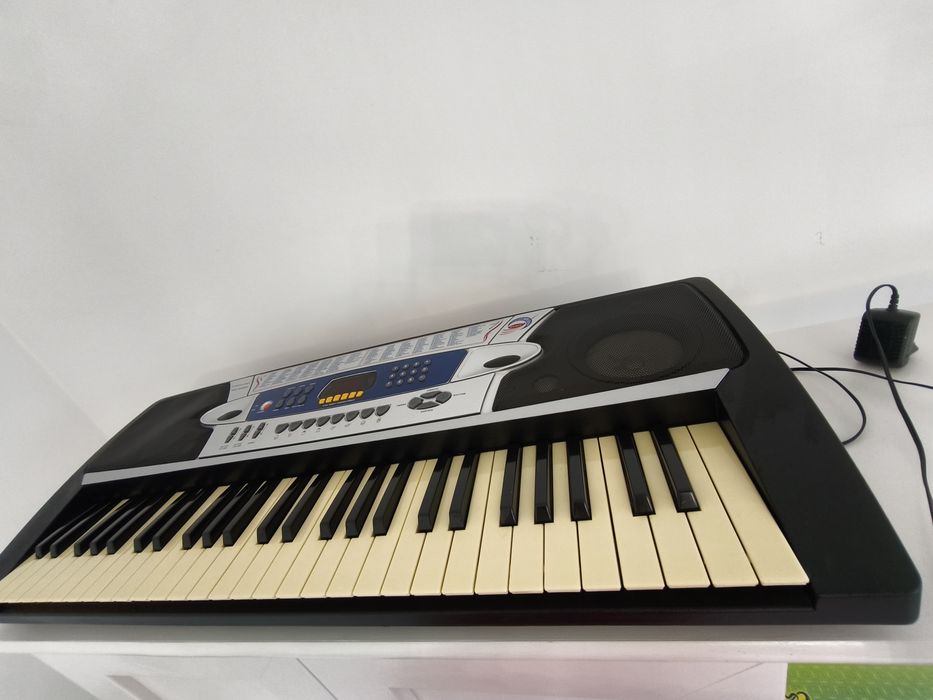 Синтезатор Yamaha PSR-E333