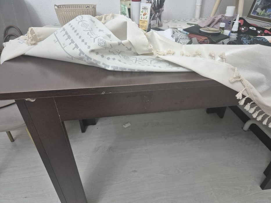 Стол круглый и прямой