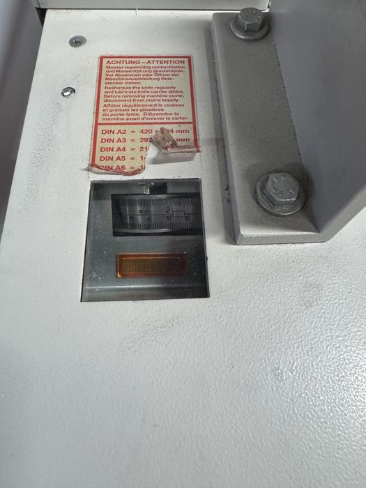 Ghilotina hartie Ideal 4850-90